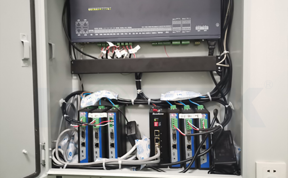 光伏發(fā)電數(shù)據(jù)傳輸設(shè)備工業(yè)交換機(jī).jpg 光伏發(fā)電數(shù)據(jù)傳輸設(shè)備工業(yè)交換機(jī).jpg